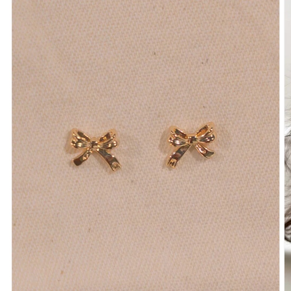 Brandy Melville Gold Bow Earrings